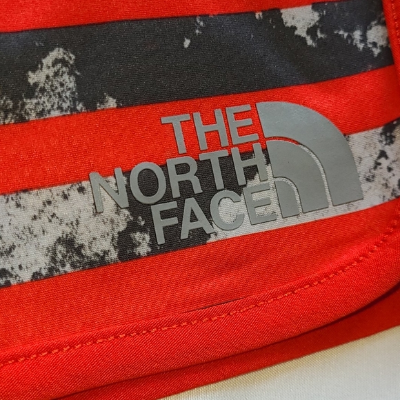 *Host Pick* North Face board shorts - Picture 10 of 16